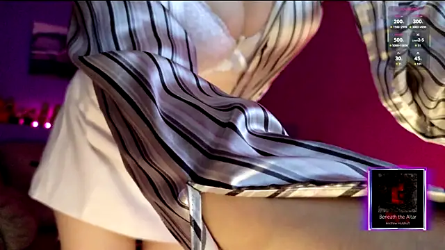 Snapshot of MilanaPure chatting on November 17, 2025, 3:18 pm MilanaPure online show from November 17, 2025, 3:18 pm