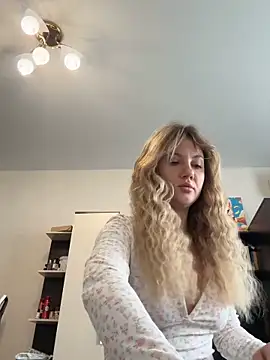 Snapshot of mollygirll chatting on October 2, 2025, 8:21 am mollygirll online show from October 2, 2025, 8:21 am