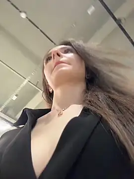 MilaBee online show from February 19, 2026, 11:17 am