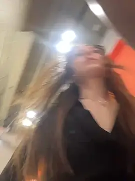 MilaBee online show from March 15, 2026, 11:27 am