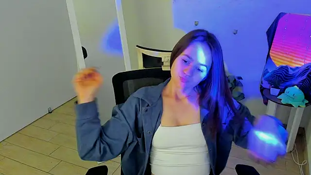 Snapshot of Catherine_e chatting on October 4, 2025, 6:17 pm Catherine e online show from October 4, 2025, 6:17 pm