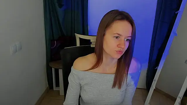 Snapshot of Catherine_e chatting on October 16, 2025, 6:31 pm Catherine e online show from October 16, 2025, 6:31 pm