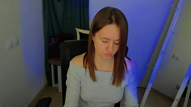 Snapshot of Catherine_e chatting on October 20, 2025, 6:52 pm Catherine e online show from October 20, 2025, 6:52 pm