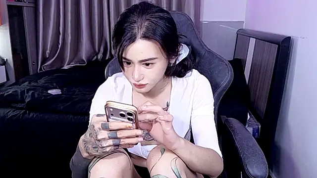 Snapshot of Rainbow-sweet chatting on July 12, 2026, 6:21 pm Rainbow-sweet online show from July 12, 2026, 6:21 pm