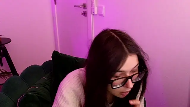 Snapshot of DillionHarpery chatting on March 22, 2025, 12:06 am DillionHarpery online show from March 22, 2025, 12:06 am