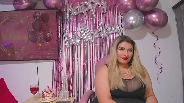 Snapshot of mailyn_baker chatting on September 26, 2025, 1:42 am mailyn baker online show from September 26, 2025, 1:42 am