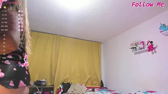 Snapshot of mailyn_baker chatting on October 19, 2025, 11:38 pm mailyn baker online show from October 19, 2025, 11:38 pm