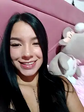 Snapshot of adrianagilton chatting on October 5, 2025, 9:24 pm adrianagilton online show from October 5, 2025, 9:24 pm