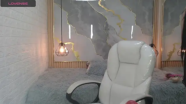 Snapshot of nei_girl chatting on October 14, 2025, 1:01 pm nei girl online show from October 14, 2025, 1:01 pm