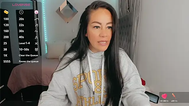 Snapshot of j_lovee chatting on March 23, 2025, 8:04 am j lovee online show from March 23, 2025, 8:04 am