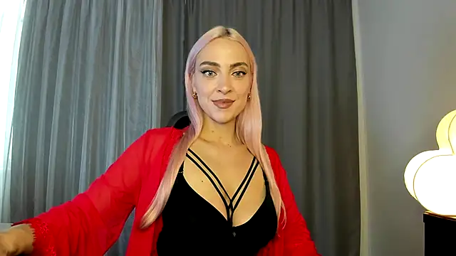 Snapshot of _Miss_Valentina_ chatting on October 22, 2025, 8:58 am Miss Valentina online show from October 22, 2025, 8:58 am