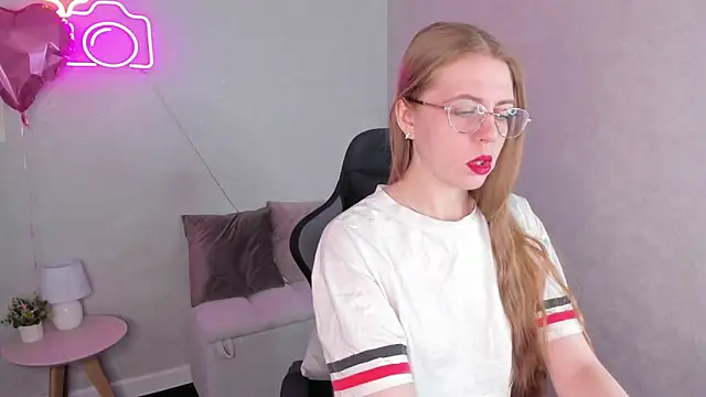 Joann Shermann online show from February 25, 2026, 1:15 am