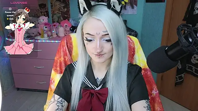 Manuela unicorn online show from April 26, 2026, 8:17 pm