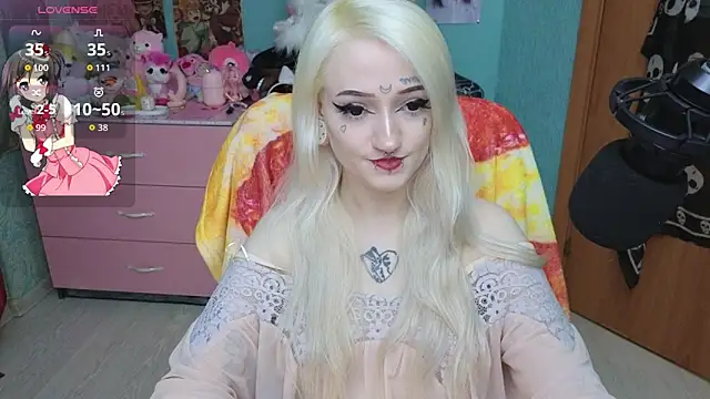 Manuela unicorn online show from May 14, 2026, 7:53 pm