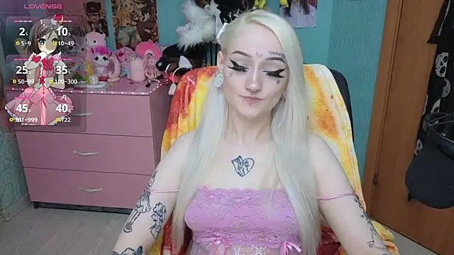 Manuela unicorn online show from May 18, 2026, 9:09 pm