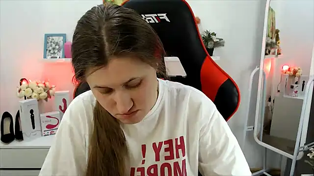 Snapshot of Lucky_Lana chatting on March 1, 2026, 3:19 am Lucky Lana online show from March 1, 2026, 3:19 am