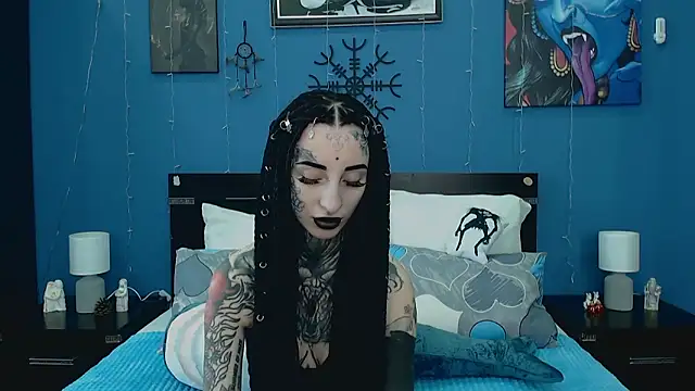 Velvetbat online show from April 13, 2026, 7:03 am