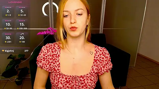 Snapshot of MirandaMayers chatting on October 17, 2025, 5:43 am MirandaMayers online show from October 17, 2025, 5:43 am