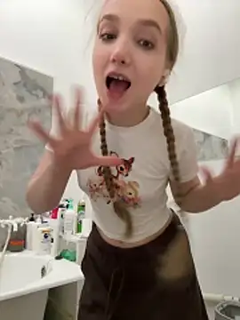 bambi lu online show from March 25, 2026, 6:47 pm