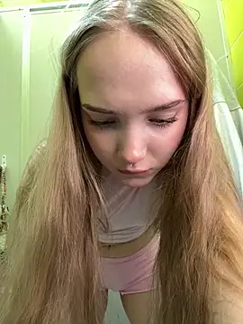 bambi lu online show from April 19, 2026, 6:43 pm