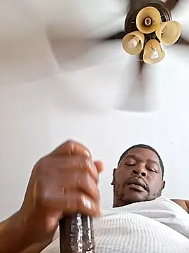 Snapshot of bigdick650 chatting on April 24, 2026, 3:36 pm bigdick650 online show from April 24, 2026, 3:36 pm