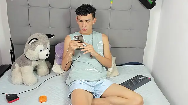 Snapshot of jeims_hotboy chatting on January 8, 2026, 2:36 am jeims hotboy online show from January 8, 2026, 2:36 am