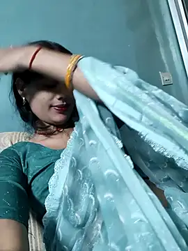 Snapshot of Eshwari_Chopra chatting on November 12, 2025, 1:17 am Eshwari Chopra online show from November 12, 2025, 1:17 am