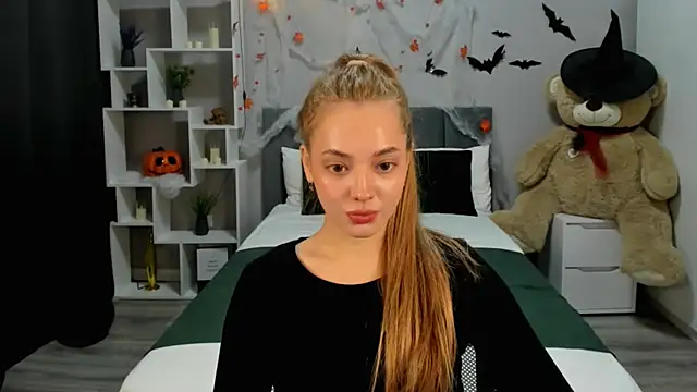 Snapshot of MelanieAlves chatting on November 5, 2025, 6:08 pm MelanieAlves online show from November 5, 2025, 6:08 pm