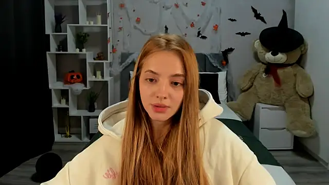 Snapshot of MelanieAlves chatting on November 6, 2025, 12:39 pm MelanieAlves online show from November 6, 2025, 12:39 pm