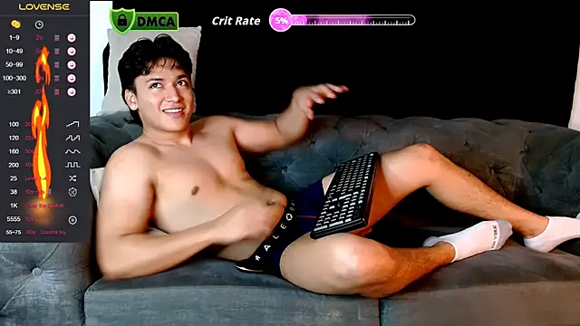 Snapshot of THE_LITTLE_LIAM chatting on June 13, 2026, 4:43 am THE LITTLE LIAM online show from June 13, 2026, 4:43 am