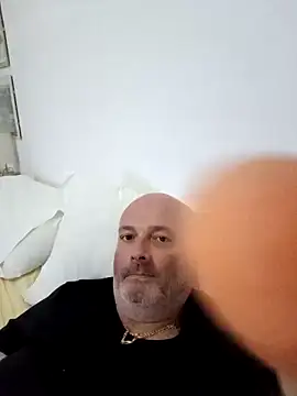 Alexis Bull online show from September 20, 2025, 8:10 pm