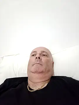 Alexis Bull online show from September 22, 2025, 11:01 am