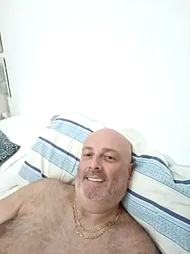 Alexis Bull online show from October 17, 2025, 4:20 pm