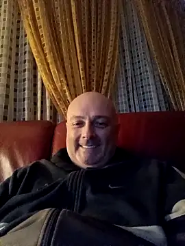 Alexis Bull online show from October 22, 2025, 11:04 pm