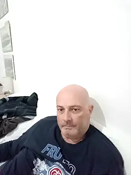 Alexis Bull online show from October 23, 2025, 11:09 am