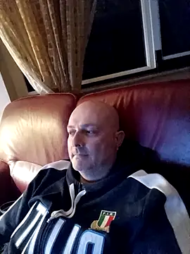 Alexis Bull online show from February 17, 2026, 10:49 pm