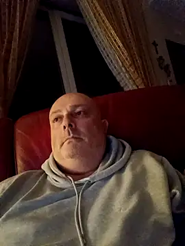 Alexis Bull online show from March 18, 2026, 12:03 am