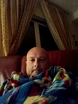 Alexis Bull online show from April 6, 2026, 10:22 pm