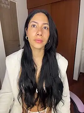 ArianaReynoldss online show from March 6, 2026, 10:12 am