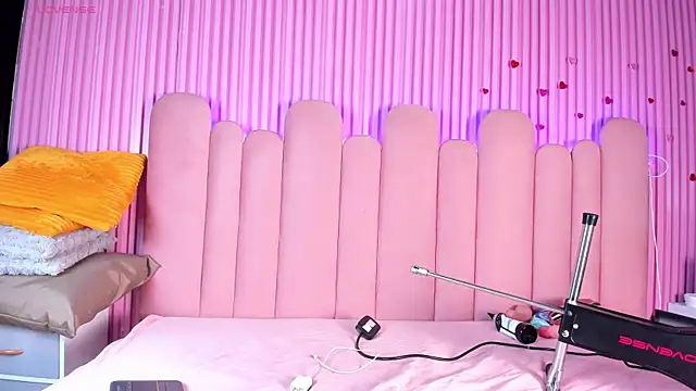 Snapshot of AgataDoll chatting on October 1, 2025, 8:15 pm AgataDoll online show from October 1, 2025, 8:15 pm