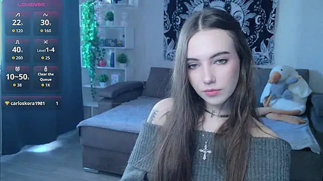 naugghtynikki online show from September 19, 2025, 5:09 am