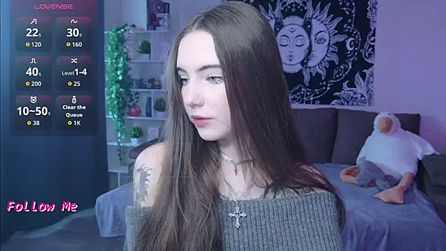 naugghtynikki online show from October 6, 2025, 4:10 am