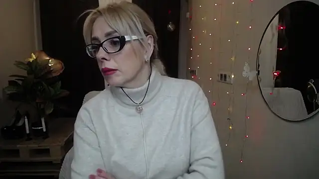 Snapshot of KatrinaCharm chatting on March 21, 2025, 4:29 pm KatrinaCharm online show from March 21, 2025, 4:29 pm