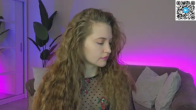 Snapshot of TesssaHart chatting on October 14, 2025, 1:45 pm TesssaHart online show from October 14, 2025, 1:45 pm