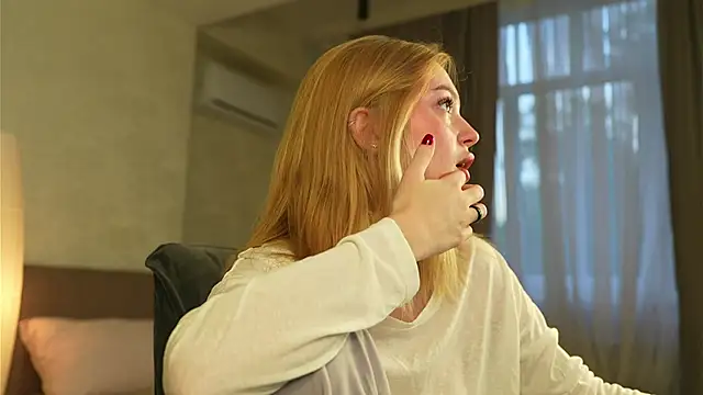 Snapshot of Cyberheart_ chatting on September 27, 2025, 2:44 pm Cyberheart online show from September 27, 2025, 2:44 pm