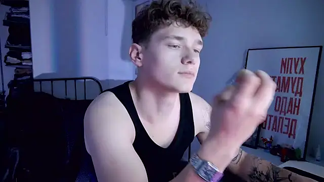 DanyDavis online show from September 22, 2025, 8:22 pm