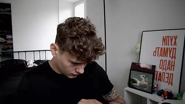 DanyDavis online show from September 24, 2025, 8:17 am