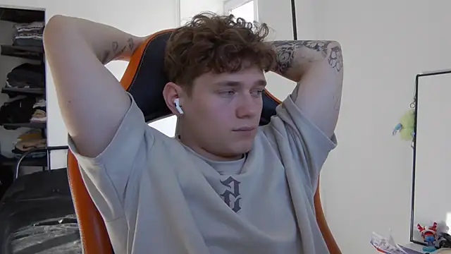 DanyDavis online show from October 8, 2025, 8:12 am