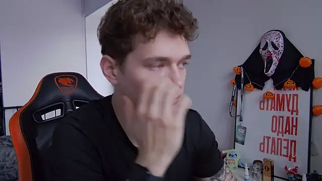 DanyDavis online show from November 6, 2025, 10:16 am