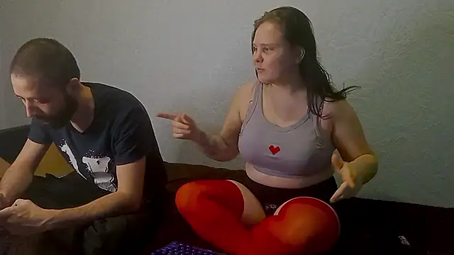 Snapshot of SweetPiggyx chatting on March 28, 2026, 7:13 pm SweetPiggyx online show from March 28, 2026, 7:13 pm